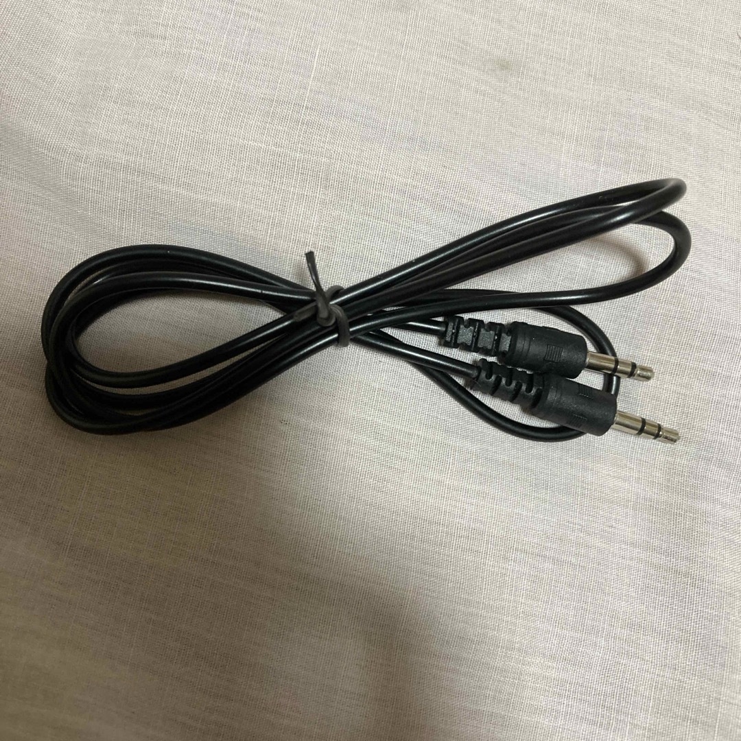 3.5mmステレオミニプラグ 1m スマホ/家電/カメラのオーディオ機器(ヘッドフォン/イヤフォン)の商品写真