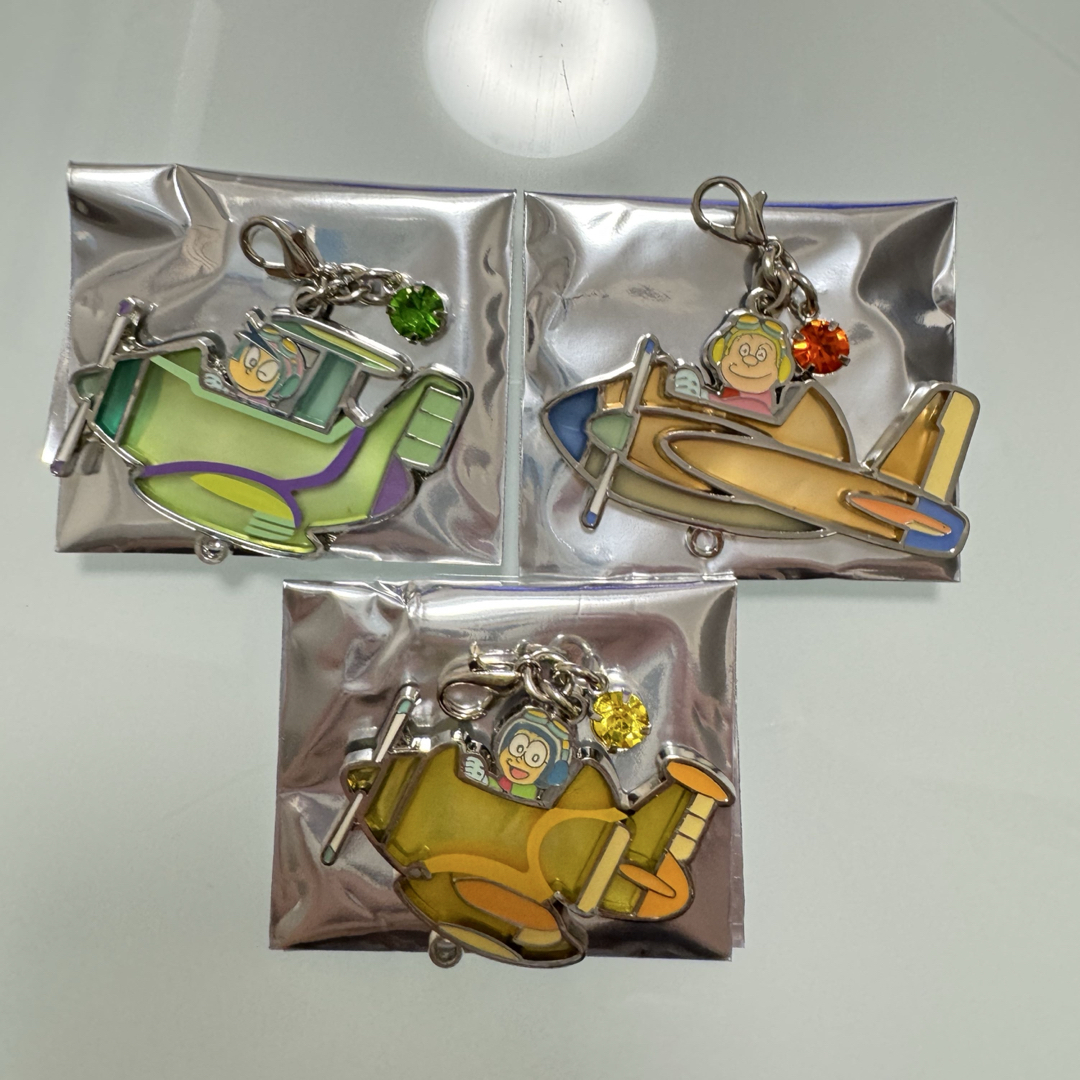 ドラえもん(ドラエモン)のドラえもん ランダムチャーム ユニバ限定 3点セット エンタメ/ホビーのおもちゃ/ぬいぐるみ(キャラクターグッズ)の商品写真