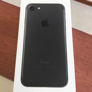 アップル(Apple)の新品未使用！ iPhone7 本体 32㎇ ソフトバンク 〇(スマートフォン本体)