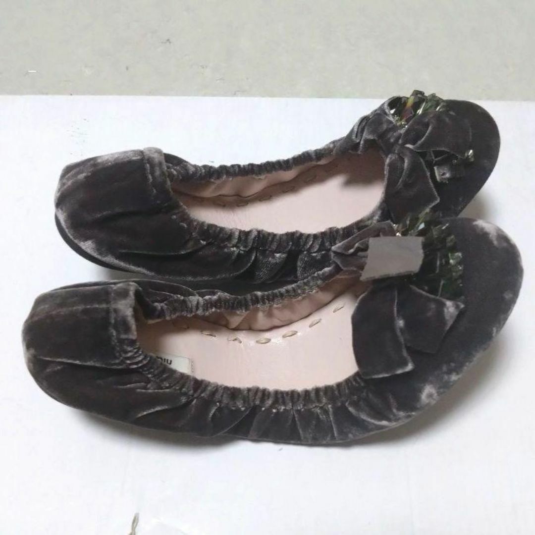 センスのいい お歳暮 miu 美品 - MIU MIU miu バレエシューズ ベロア ミュウミュウ バレエ