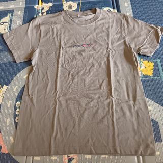 ユナイテッドアスレ(UnitedAthle)のオメでたい頭でなにより　グレーTシャツ(ミュージシャン)