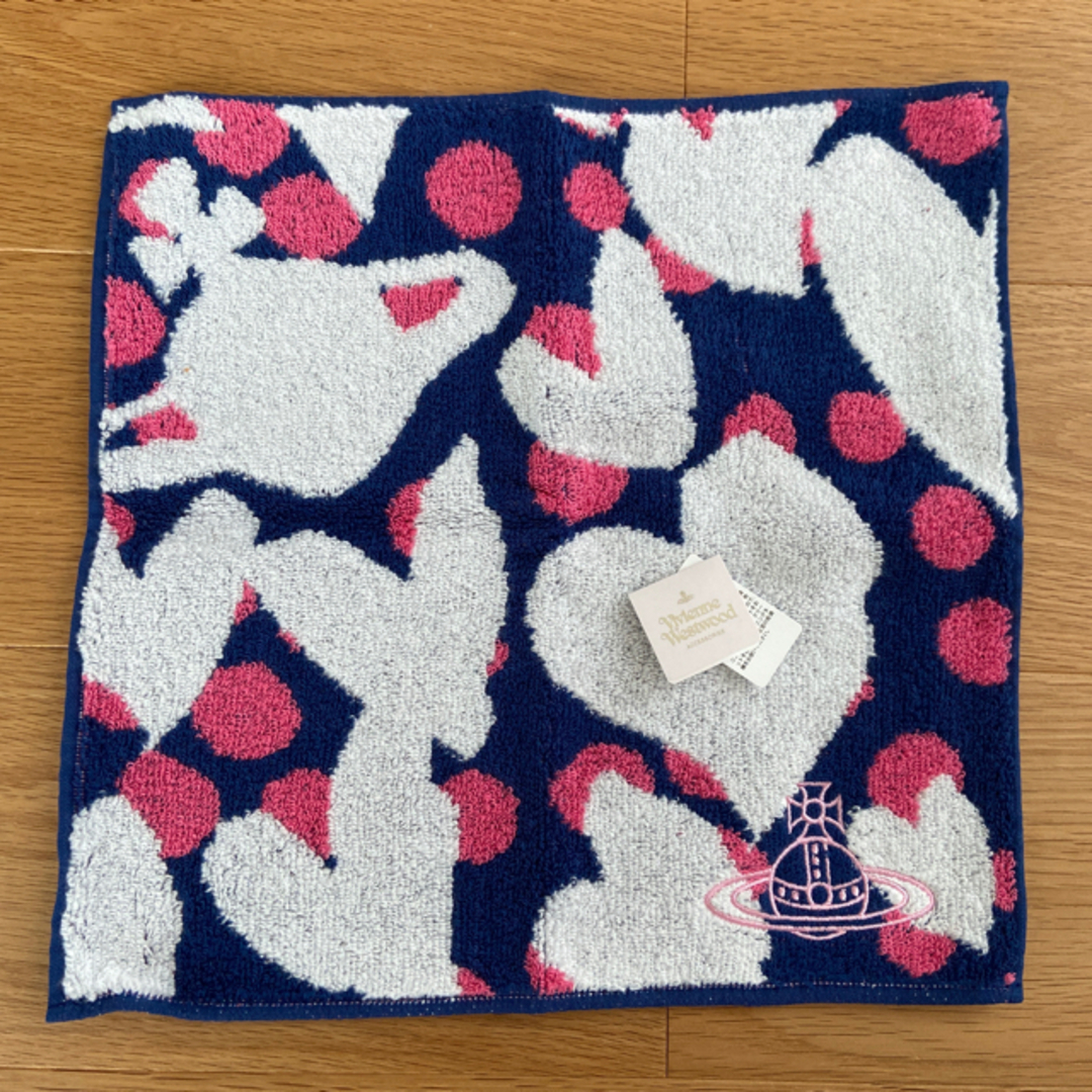 Vivienne Westwood(ヴィヴィアンウエストウッド)の新品 ヴィヴィアンウエストウッド タオルハンカチ エンタメ/ホビーのアニメグッズ(タオル)の商品写真