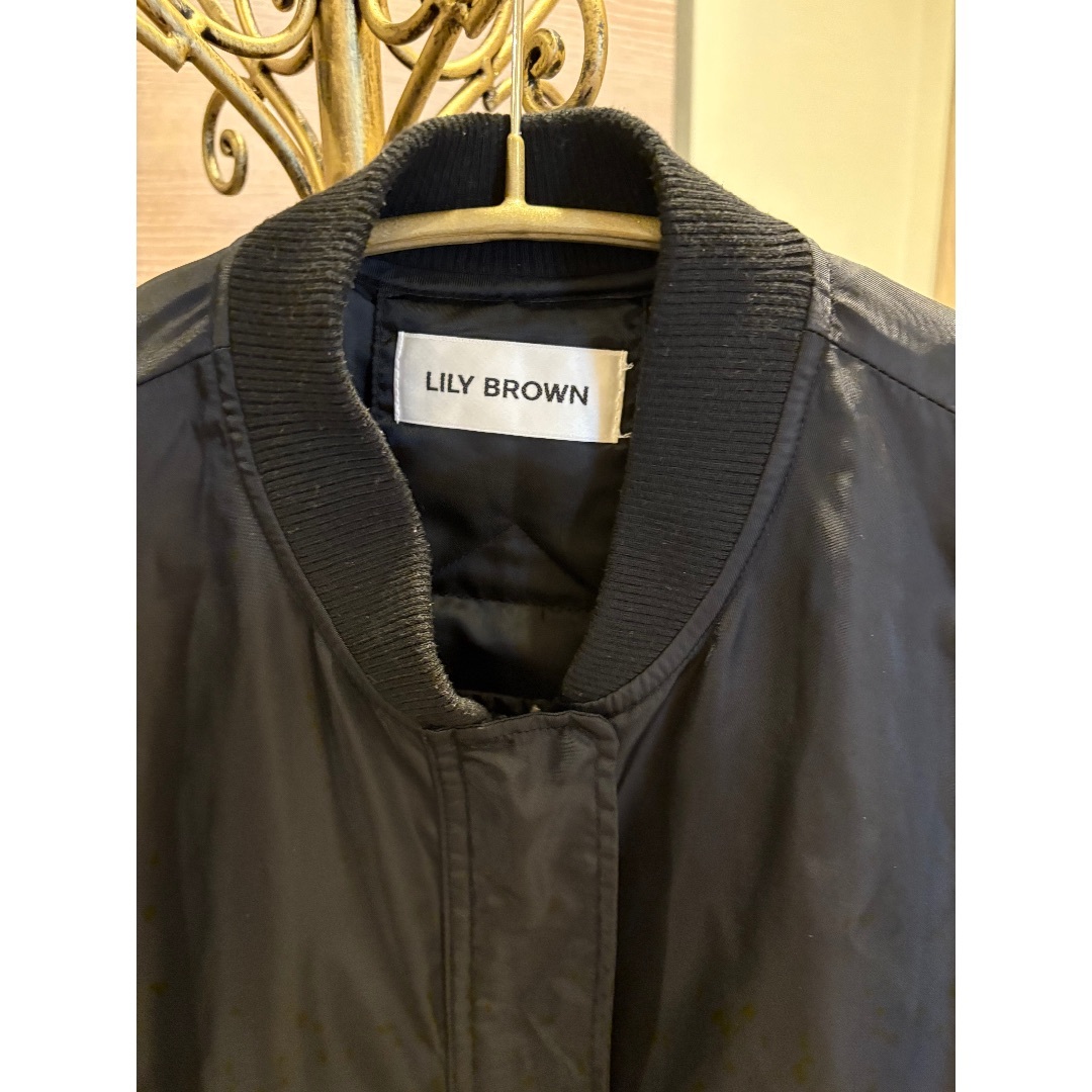 Lily Brown(リリーブラウン)のsnidel商品をプレゼント！美品！リリーブラウン♪MI-1ナイロンジャケット レディースのジャケット/アウター(ナイロンジャケット)の商品写真