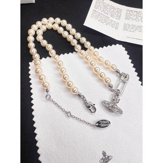Vivienne Westwood - ヴィヴィアンウエストウッド  安全ピンパールネックレス
