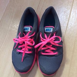 ナイキ(NIKE)のNIKEスニーカー(スニーカー)