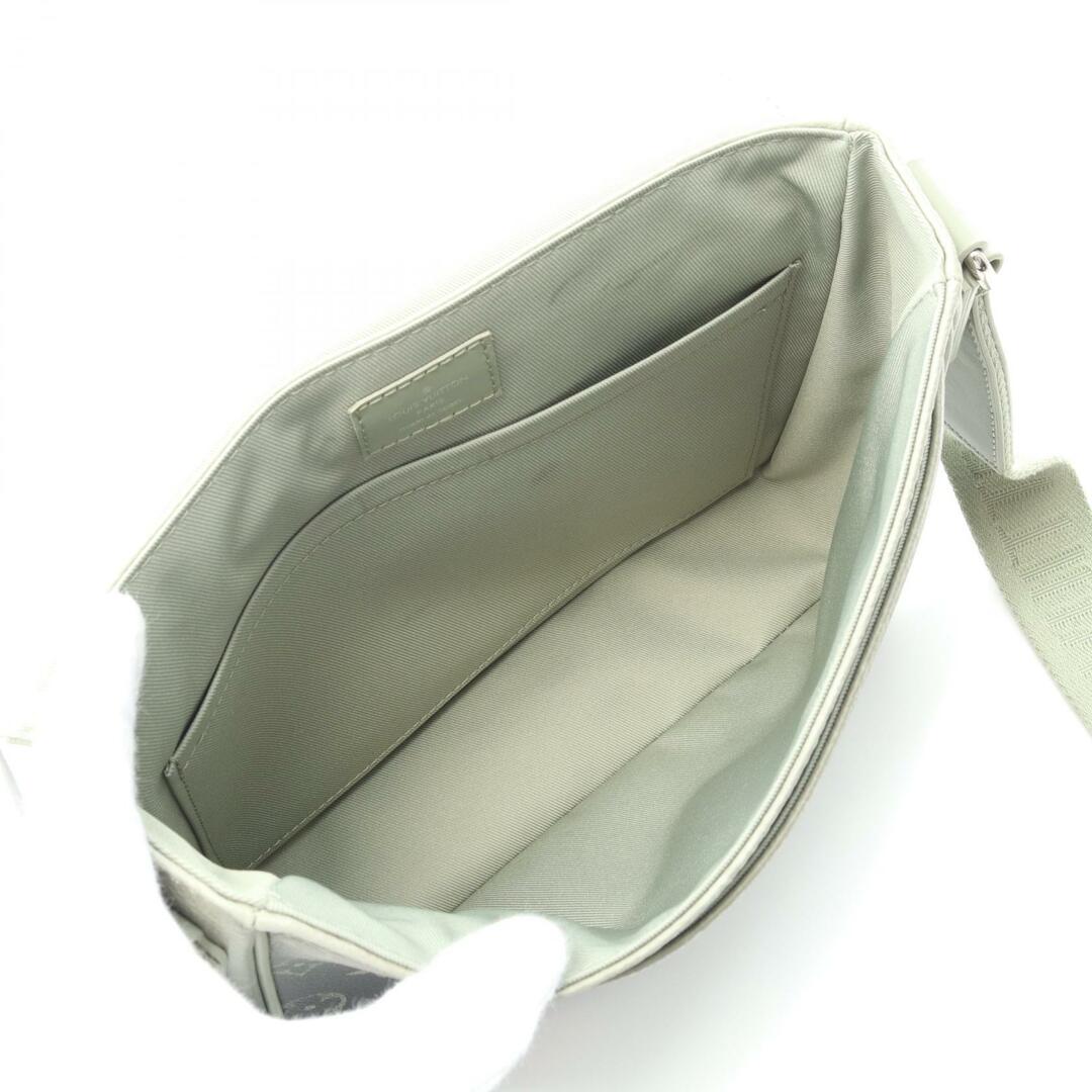 LOUIS VUITTON(ルイヴィトン)のLOUIS VUITTON ルイ・ヴィトン ショルダーバッグ ディストリクトPM NV3 モノグラムグラディエント メンズのバッグ(ショルダーバッグ)の商品写真