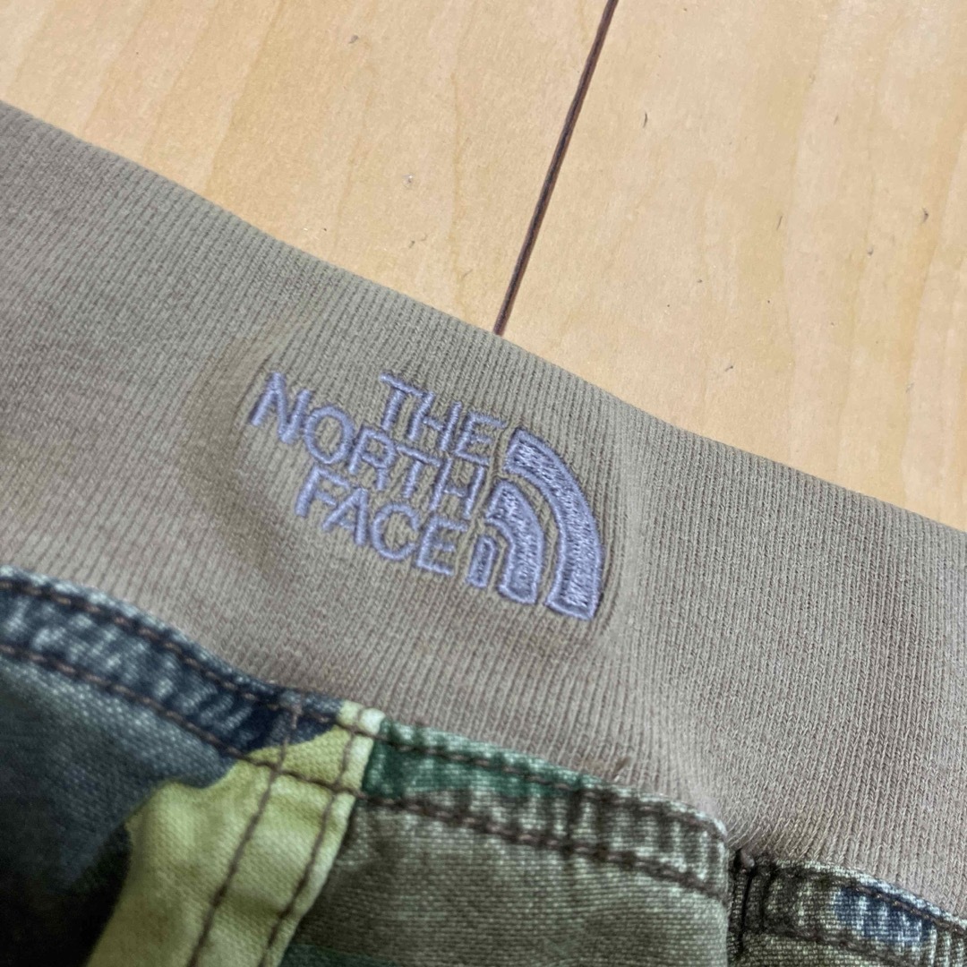 THE NORTH FACE(ザノースフェイス)のTHE NORTH FACE ノースフェイス　ハーフパンツ　カモフラ　Mサイズ メンズのパンツ(ショートパンツ)の商品写真