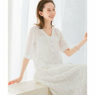 アーバンリサーチロッソ(URBAN RESEARCH ROSSO)の【WHITE】デザインボタンシアーカーディガン(カーディガン)