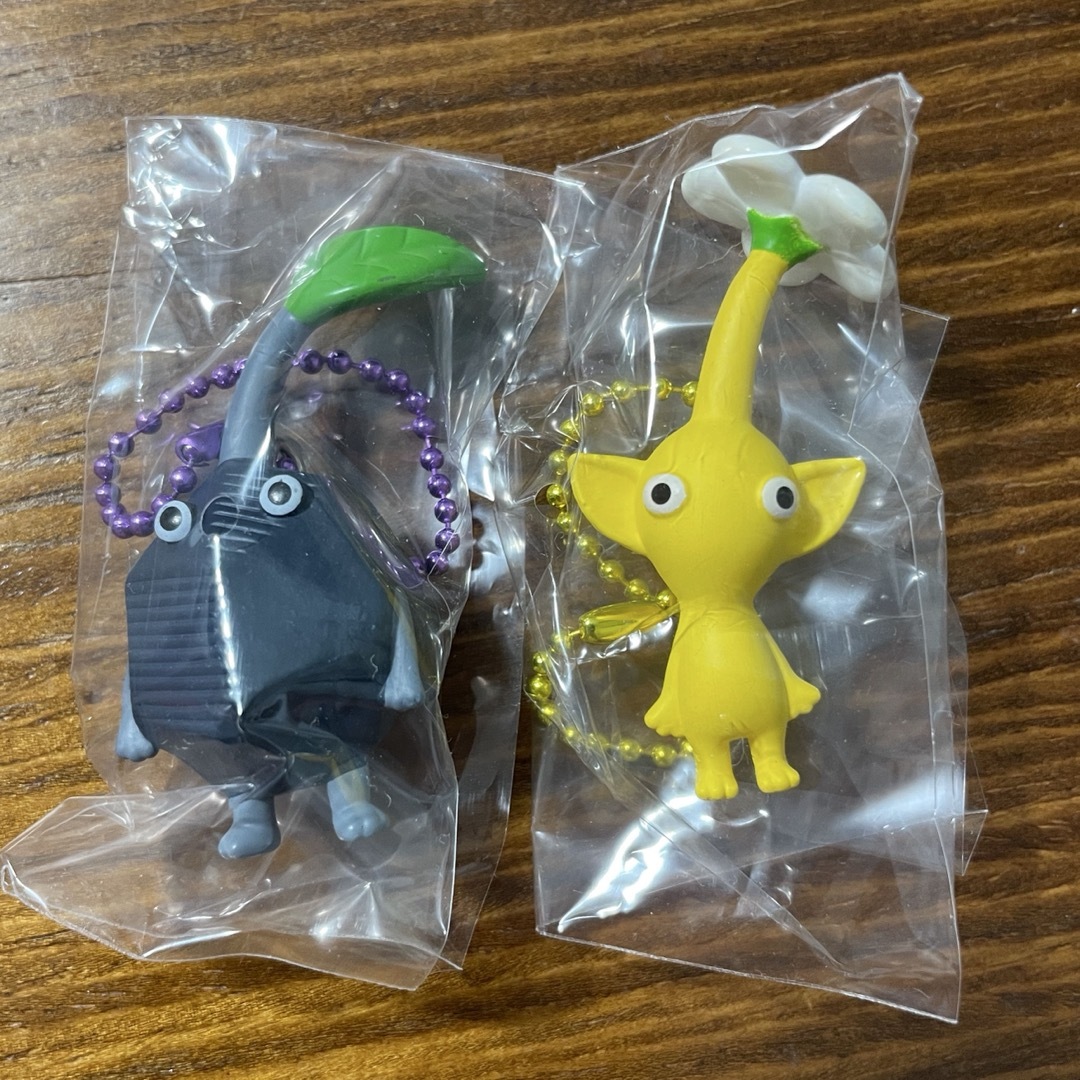 任天堂(ニンテンドウ)のピクミン マスコット&フルーツグミ キーホルダー エンタメ/ホビーのおもちゃ/ぬいぐるみ(キャラクターグッズ)の商品写真