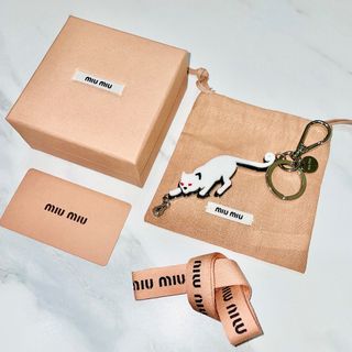 ミュウミュウ(MIU MIU)のMIU MIU キーリング　キーホルダー　ねこ　ミュウミュウ(キーホルダー)