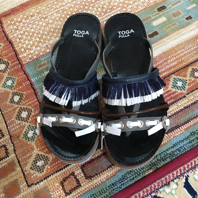 TOGA(トーガ)のtogaフリンジサンダル レディースの靴/シューズ(サンダル)の商品写真