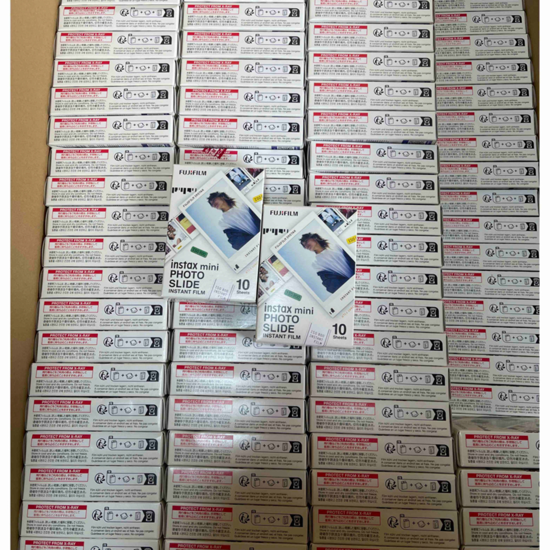 富士フイルム(フジフイルム)のチェキフィルム instax mini 10枚入(180箱 スマホ/家電/カメラのカメラ(フィルムカメラ)の商品写真