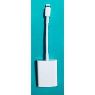 アップル(Apple)のApple純正　Lightning ライトニング　SDカードリーダー　A1595(その他)