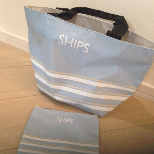 SHIPS(シップス)の新品 SHIPS ランチトート インテリア/住まい/日用品のキッチン/食器(弁当用品)の商品写真