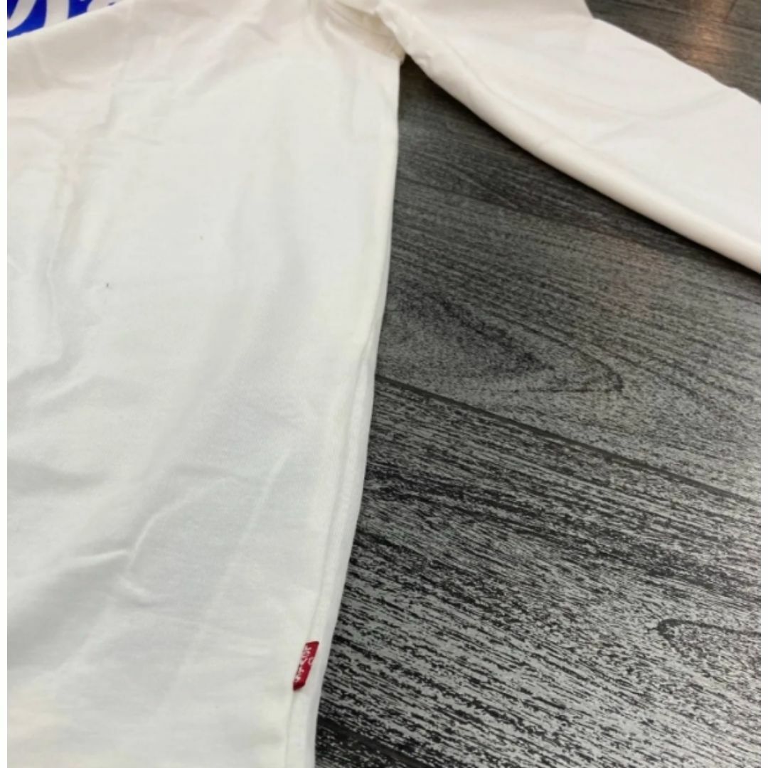 Levi's(リーバイス)のリーバイス　Tシャツ　長袖　ホワイト　　※メンズ サイズM メンズのトップス(Tシャツ/カットソー(七分/長袖))の商品写真