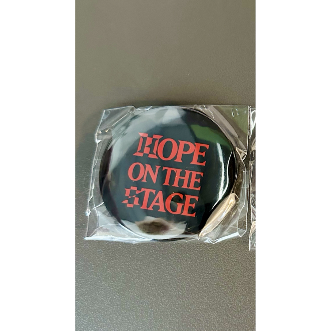 防弾少年団(BTS)(ボウダンショウネンダン)のj-hope HOPE ON THE STAGE カプセルトイ 缶バッジ ホビ エンタメ/ホビーのタレントグッズ(アイドルグッズ)の商品写真