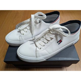 トミーヒルフィガー(TOMMY HILFIGER)のtommy hilfiger スニーカー　23.5(スニーカー)