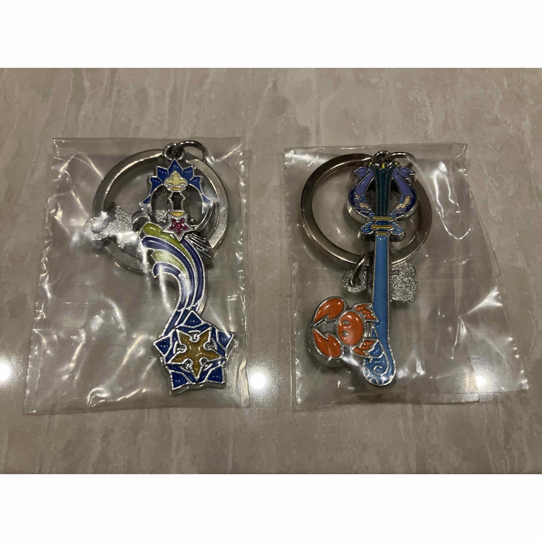 一番くじ キングダムハーツ G賞 キーブレードチャームコレクション 2種 エンタメ/ホビーのアニメグッズ(キーホルダー)の商品写真