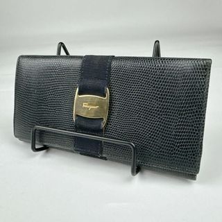 サルヴァトーレフェラガモ(Salvatore Ferragamo)の818 Salvatore Ferragamo 長財布 ヴァラリボン リザード(財布)