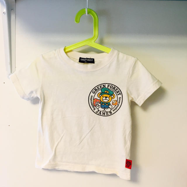 バックプリントが可愛いＴシャツ 100サイズ キッズ/ベビー/マタニティのキッズ服男の子用(90cm~)(Tシャツ/カットソー)の商品写真