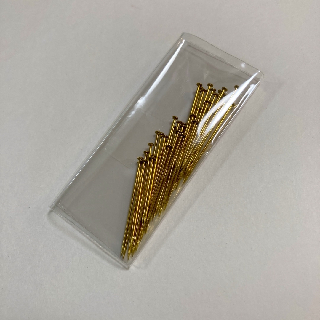 【80】友屋ブラスピン（まち針、画鋲、押しピン、虫ピン）40本 ハンドメイドの素材/材料(各種パーツ)の商品写真