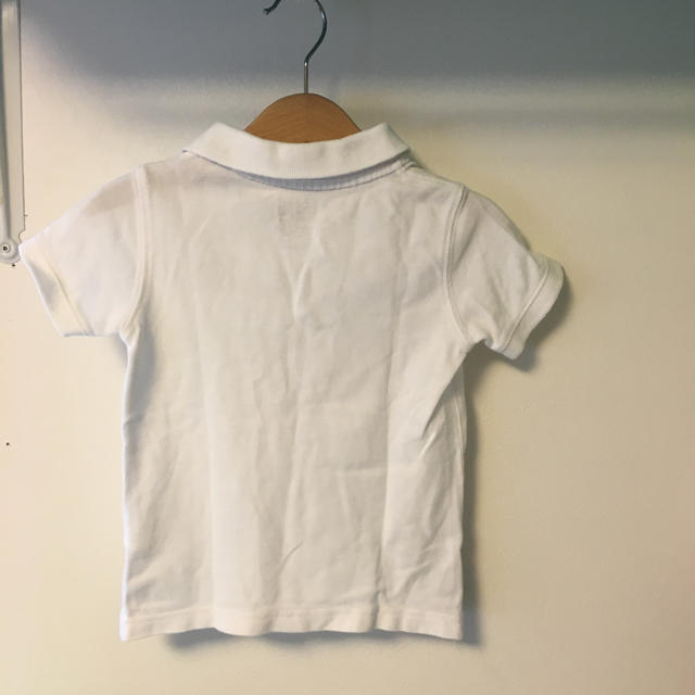 babyGAP(ベビーギャップ)のbabyGap 90サイズ 白ポロシャツ キッズ/ベビー/マタニティのキッズ服男の子用(90cm~)(Tシャツ/カットソー)の商品写真