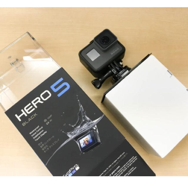 GoPro(ゴープロ)の【今だけ特別価格】GoPro Hero 5 ゴリラポッド付き スマホ/家電/カメラのカメラ(コンパクトデジタルカメラ)の商品写真