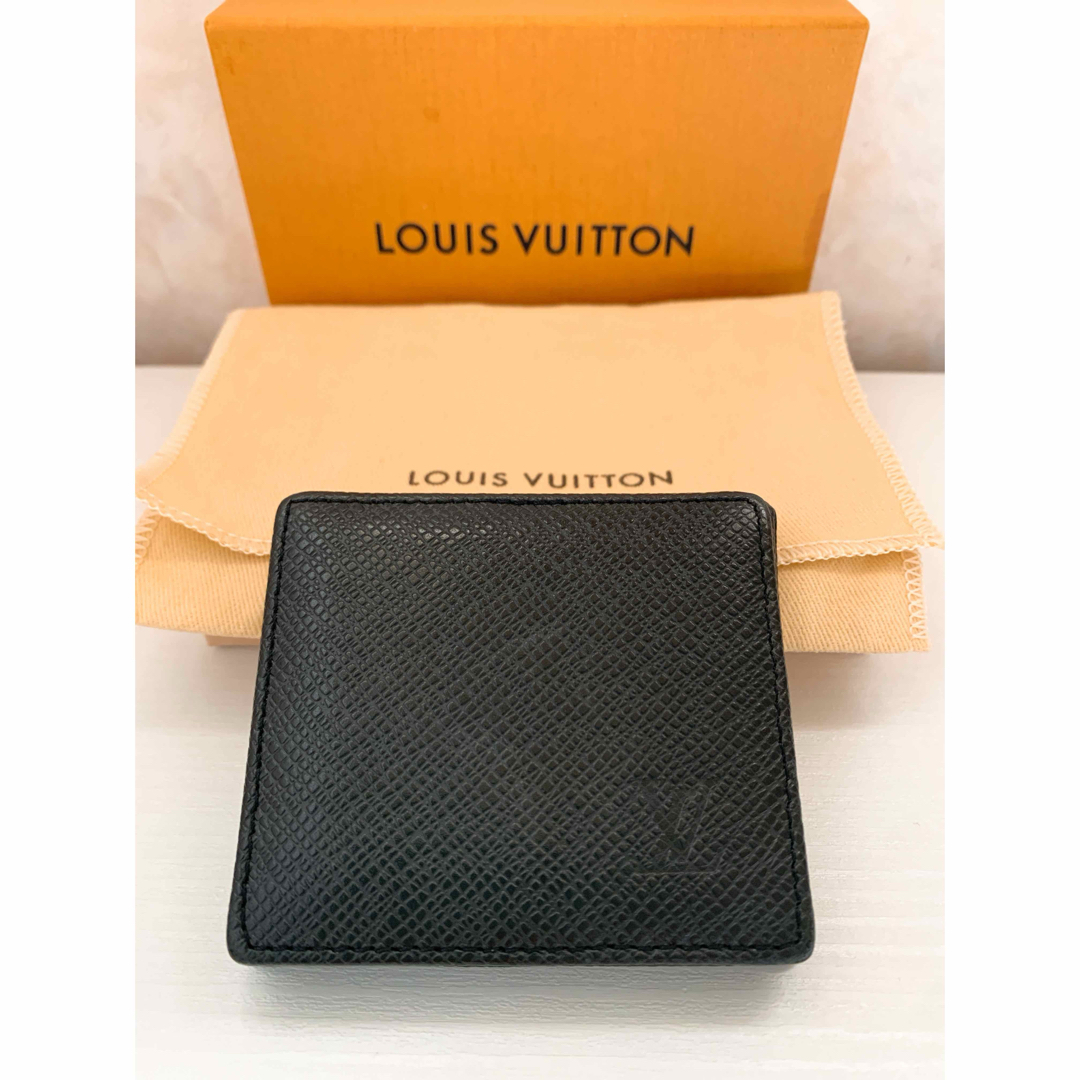 LOUIS VUITTON(ルイヴィトン)の【美品】ルイヴィトン　コインケース　小銭入れ　コインパース　布袋、箱付　ブラック メンズのファッション小物(コインケース/小銭入れ)の商品写真