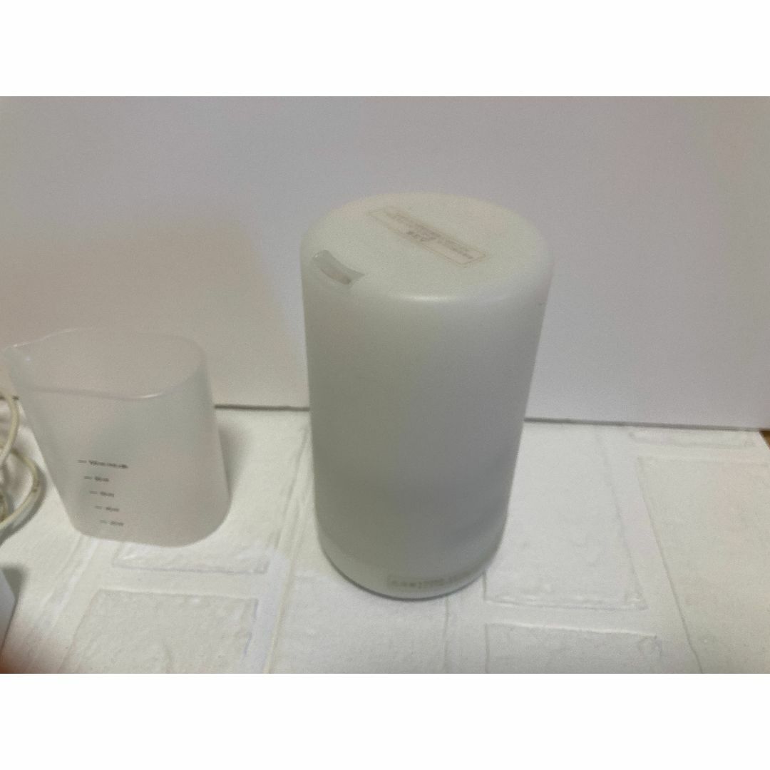 MUJI (無印良品)(ムジルシリョウヒン)の無印良品　無印　卓上型加湿器 100ml ホワイト スマホ/家電/カメラの冷暖房/空調(その他)の商品写真