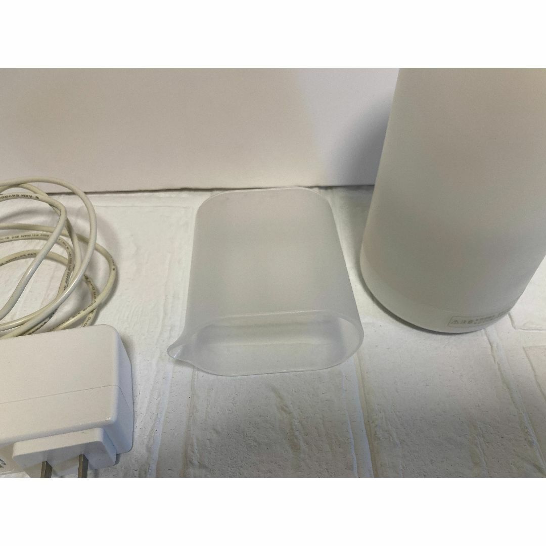 MUJI (無印良品)(ムジルシリョウヒン)の無印良品　無印　卓上型加湿器 100ml ホワイト スマホ/家電/カメラの冷暖房/空調(その他)の商品写真
