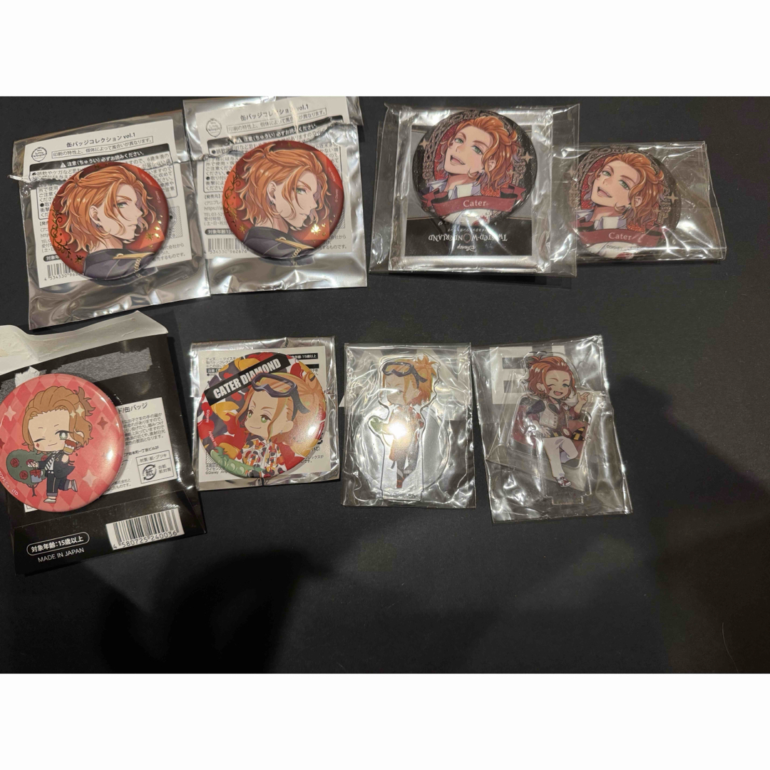 ツイステ ケイト 5周年 松屋銀座 ポップアップ 缶バッチ ハーツラビュル エンタメ/ホビーのおもちゃ/ぬいぐるみ(キャラクターグッズ)の商品写真