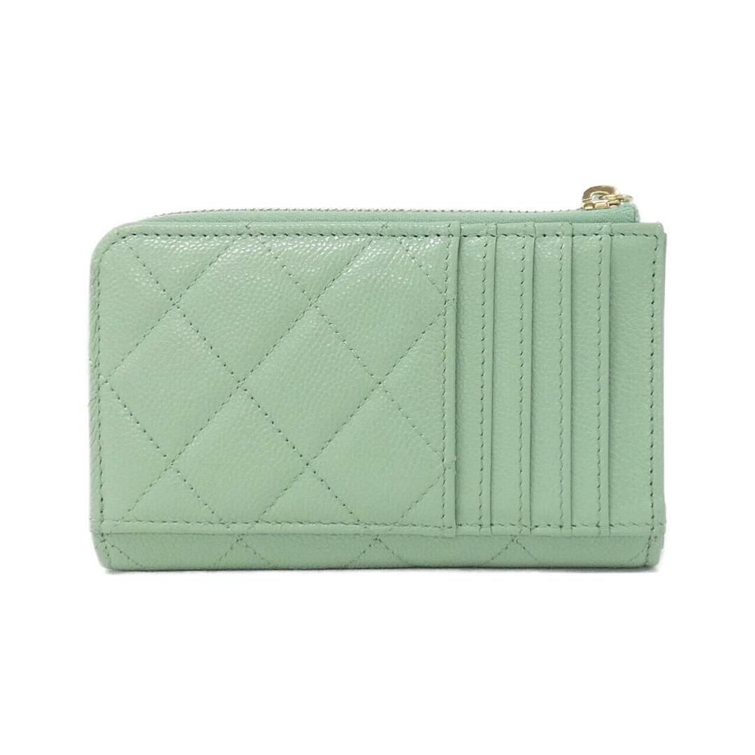 カードも沢山入ってこれだけで◎CHANEL クラシックフォンケース 2148103698750_01.jpg