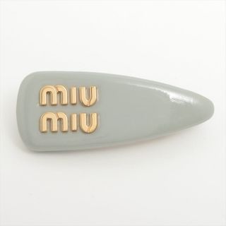 ミュウミュウ(MIU MIU)のミュウミュウ 5IF092 ロゴ バレッタ パテントレザー ブルーグレー(バレッタ/ヘアクリップ)