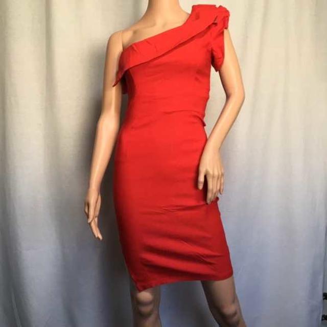 キャバドレス 122R 赤 ドレス 膝丈 ワンショル スリット ワンピ  レディースのフォーマル/ドレス(ミニドレス)の商品写真