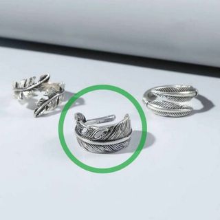 【新品未使用品】リング　指輪　シンプル　羽　レトロ　オープン サイズ調整可能