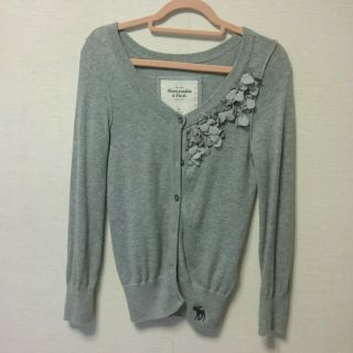 アバクロンビーアンドフィッチ(Abercrombie&Fitch)の[アバクロンビー&フィッチ]カーディガンXS(カーディガン)