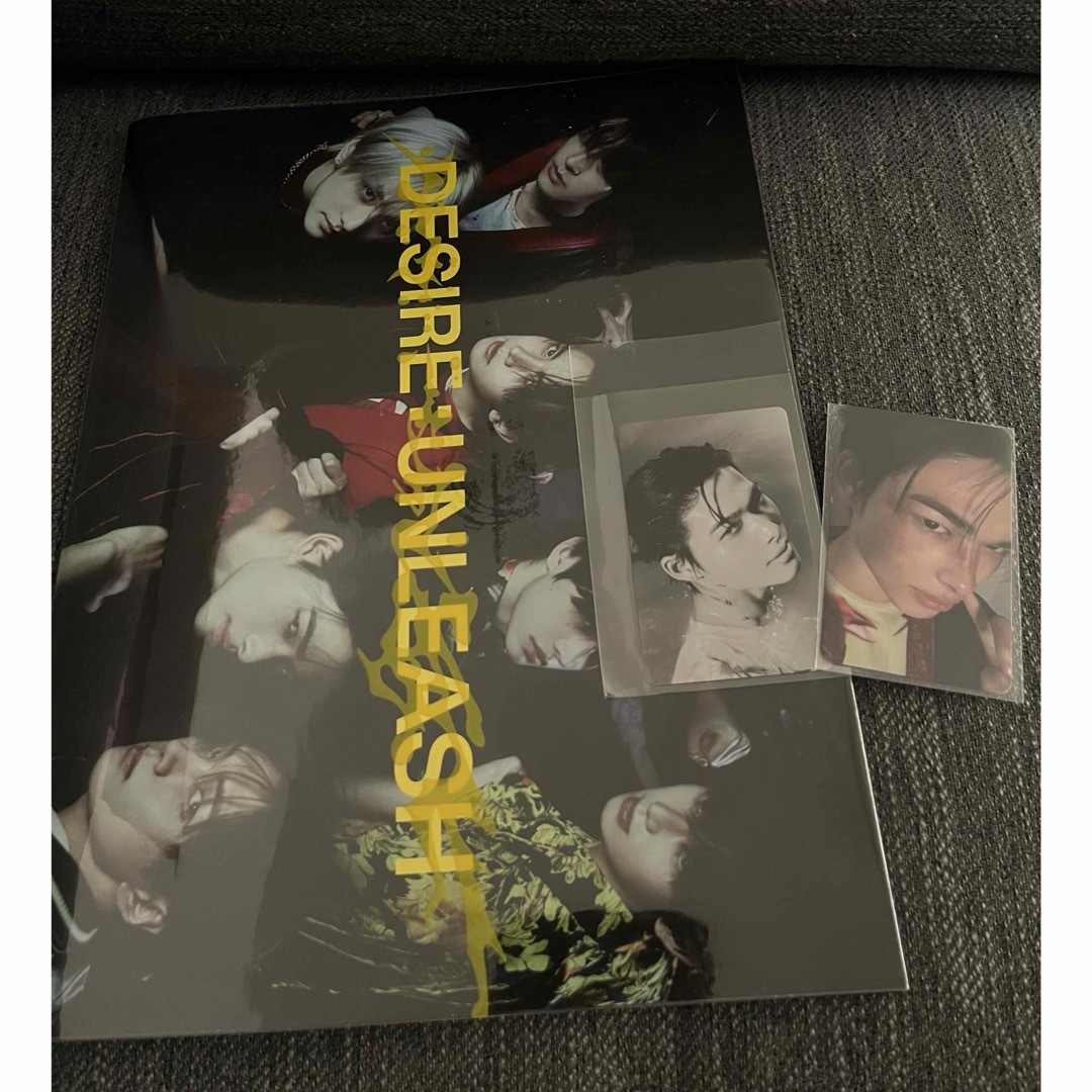 ENHYPEN(エンハイプン)のENHYPEN DESIRE:UNLEASH YOU Ver. ニキ エンタメ/ホビーのCD(K-POP/アジア)の商品写真