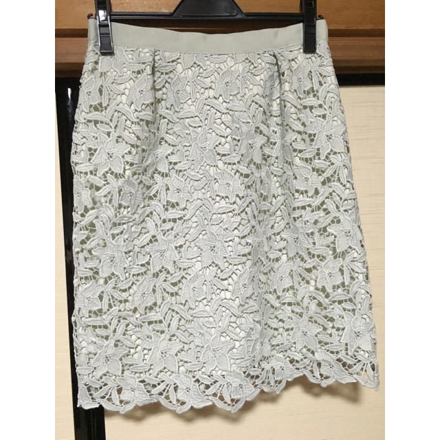 MISCH MASCH(ミッシュマッシュ)の花柄レースタイトスカート レディースのスカート(ひざ丈スカート)の商品写真