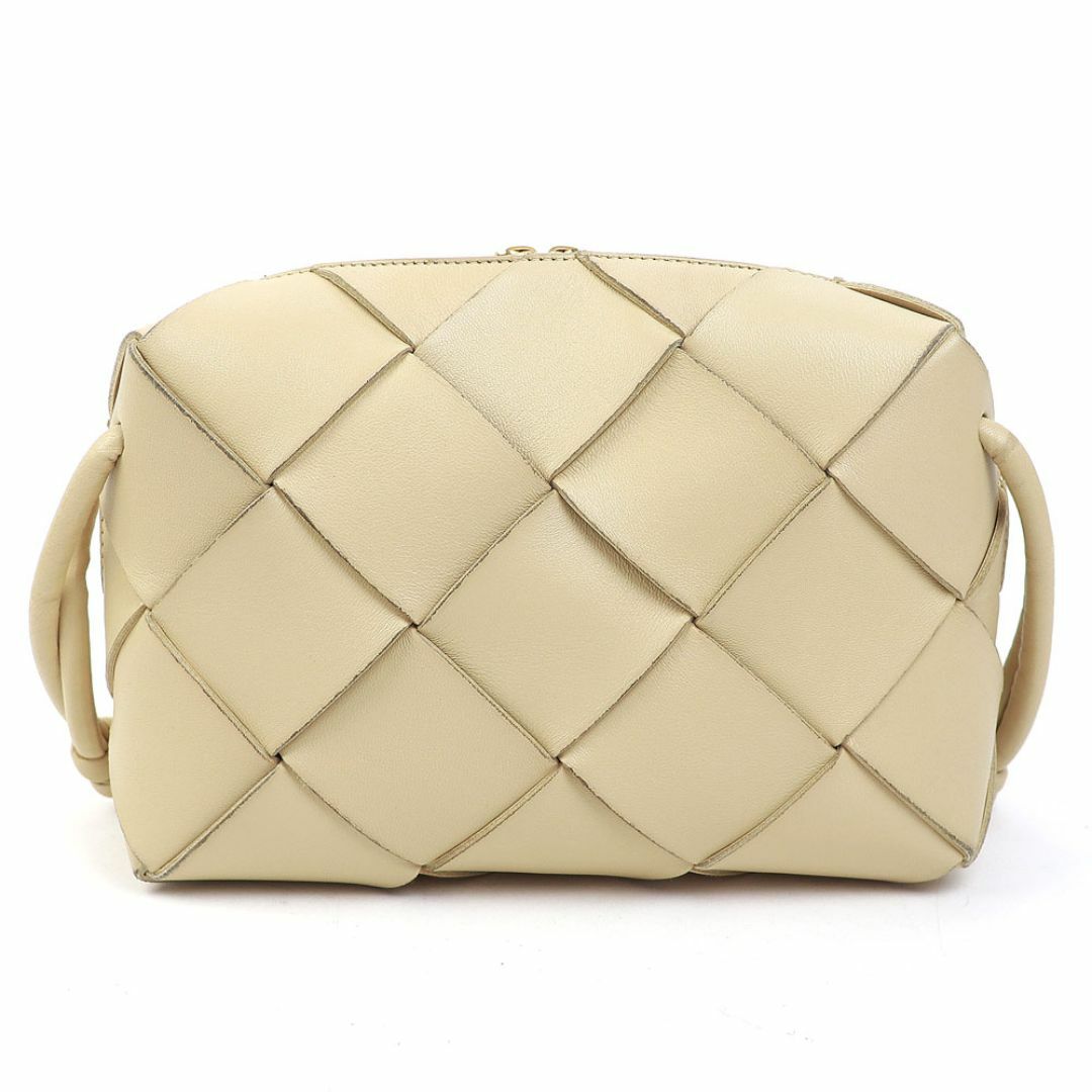 直営店☆BOTTEGA VENETA☆最終SALE! INTRECCIATO カメラバック Bottega Veneta® Men's Intrecciato Camera Bag in Dark green