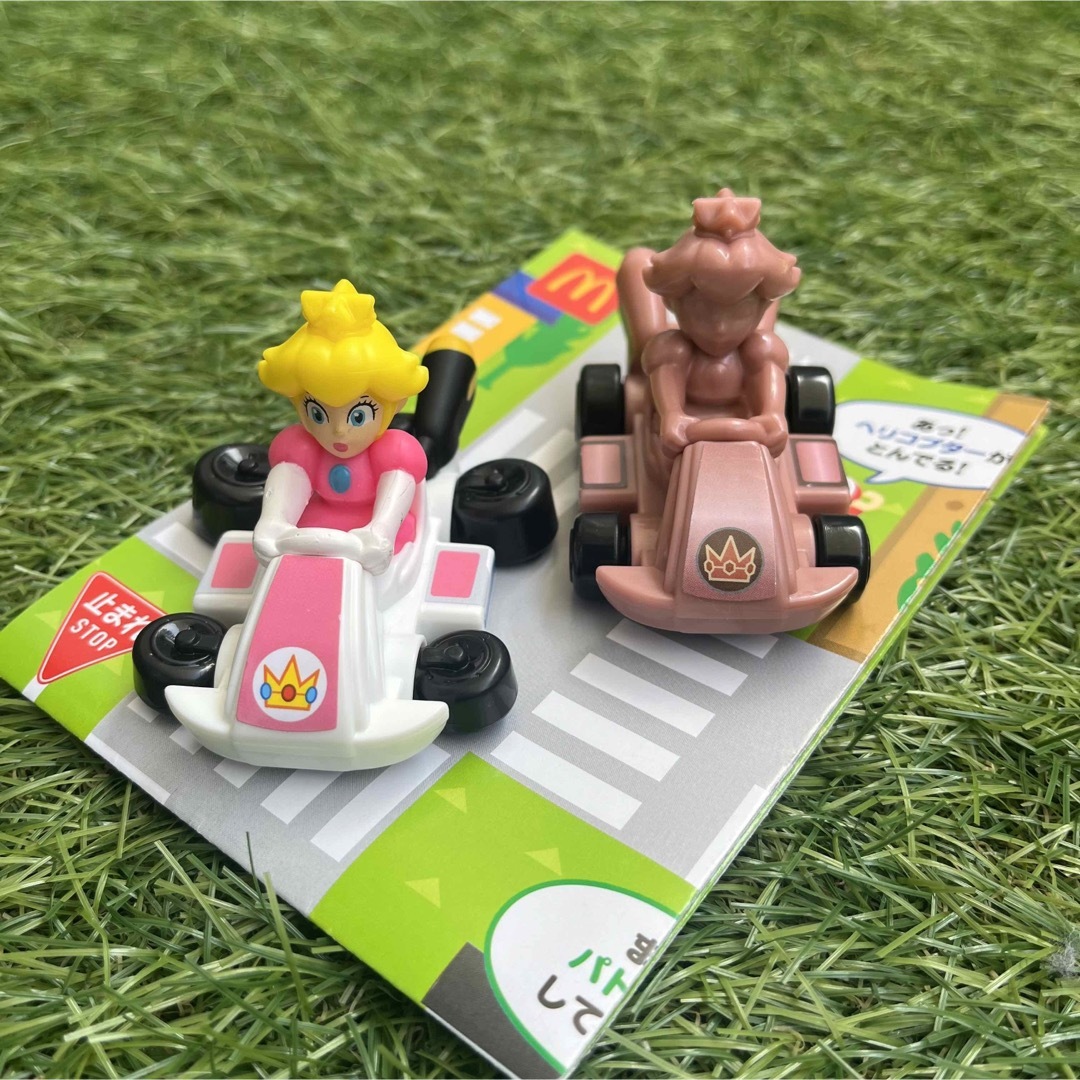 マクドナルド(マクドナルド)のマクドナルド マリオカート ピーチ シークレット ピンクゴールド エンタメ/ホビーのおもちゃ/ぬいぐるみ(キャラクターグッズ)の商品写真
