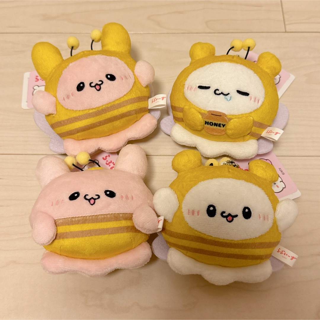 らぶいーず ミツバチになるもん ボールチェーン付きぬいぐるみ エンタメ/ホビーのおもちゃ/ぬいぐるみ(キャラクターグッズ)の商品写真