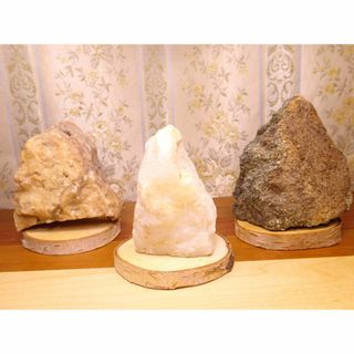 ♐イギリス産⭐️天然石☘️プレセリストーン♏ウェールズ♎神話♊３色✨️(置物)