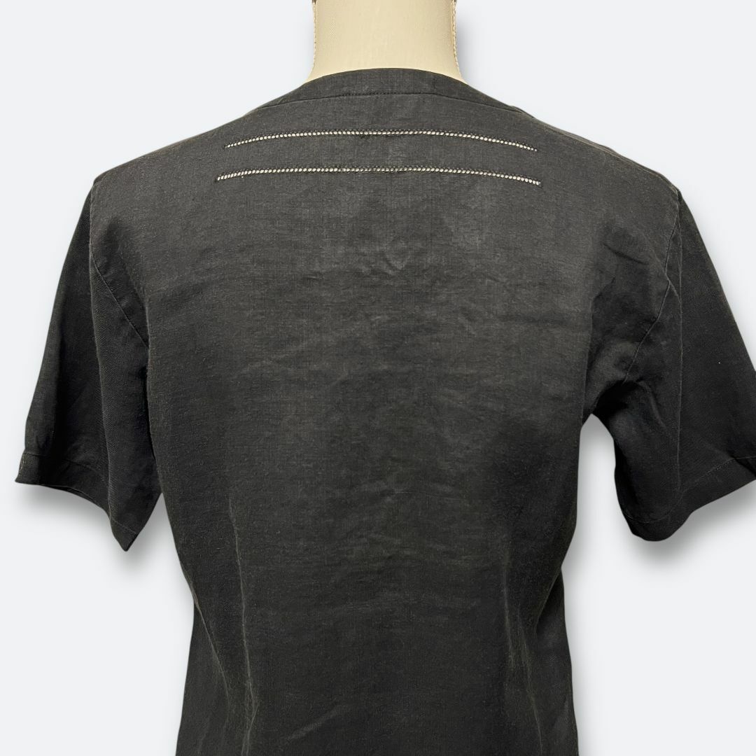 ISSEY MIYAKE(イッセイミヤケ)の【リネン100% 】ISSEY MIYAKE イッセイミヤケ スキッパーシャツ レディースのトップス(シャツ/ブラウス(半袖/袖なし))の商品写真