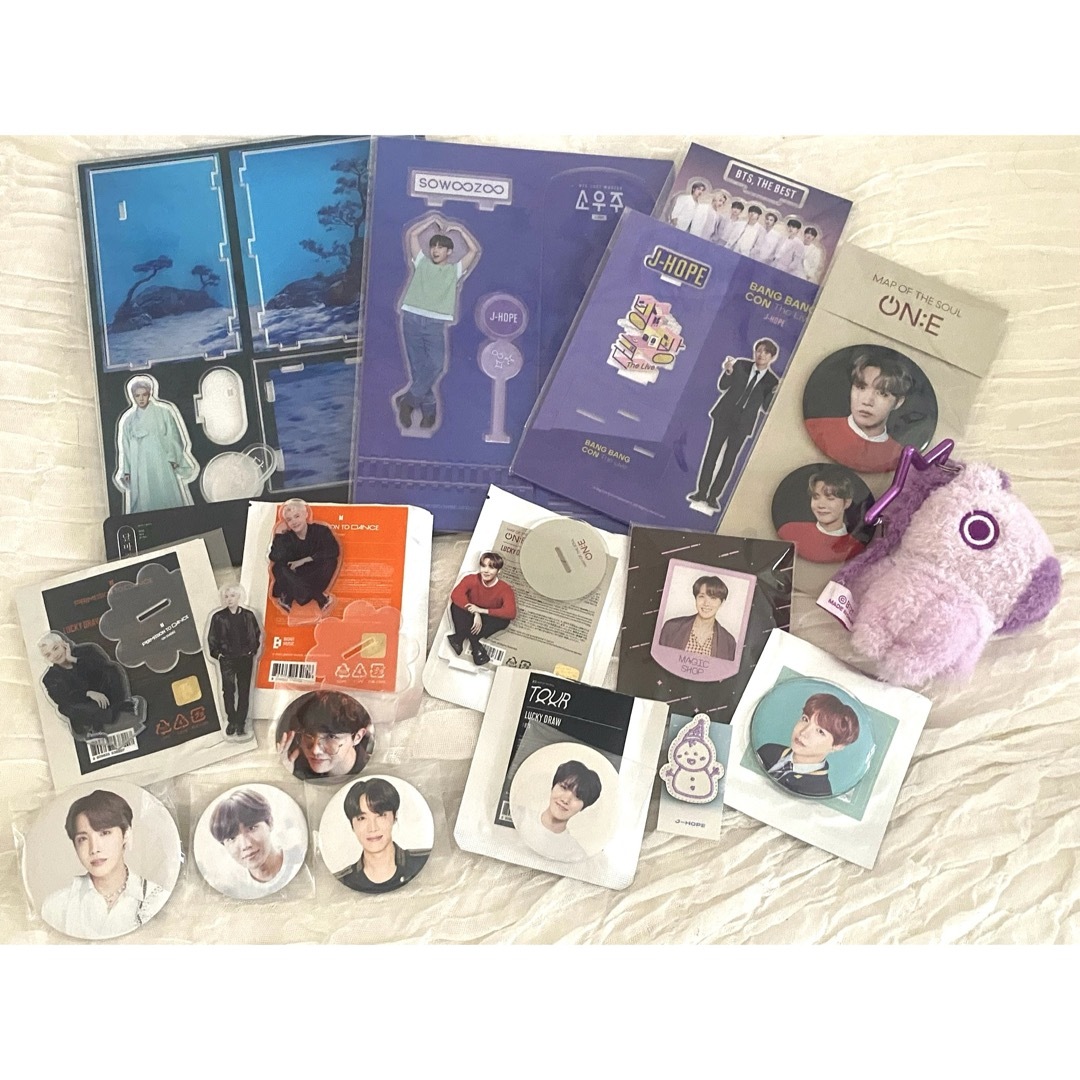 防弾少年団(BTS)(ボウダンショウネンダン)のBTS 防弾少年団 ホソク j-hope 缶バッジ アクスタ まとめ売り セット エンタメ/ホビーのタレントグッズ(アイドルグッズ)の商品写真