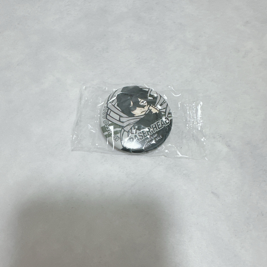 僕のヒーローアカデミア ヒロアカ くら寿司 缶バッジ イレイザーヘッド エンタメ/ホビーのおもちゃ/ぬいぐるみ(キャラクターグッズ)の商品写真