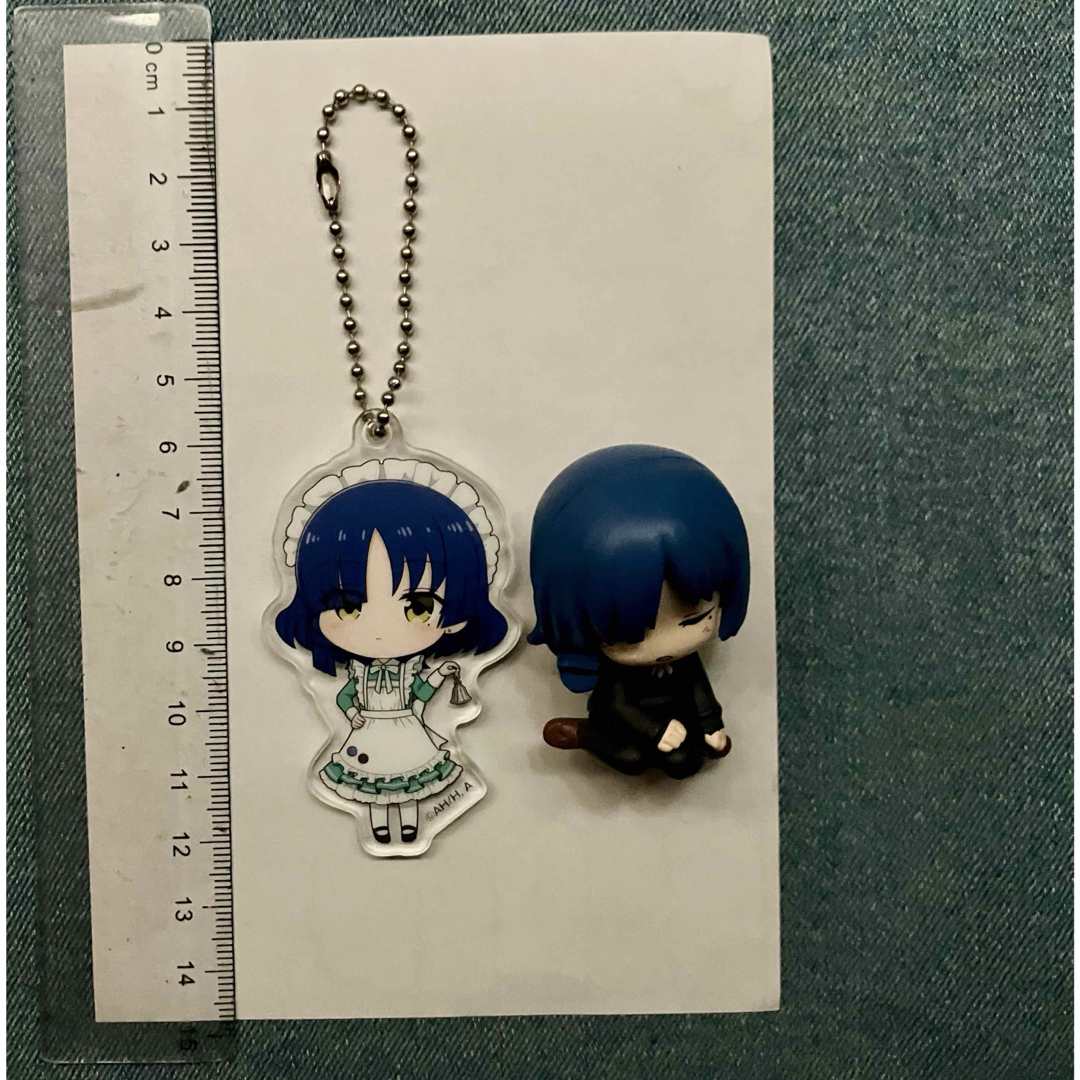 ぼっちざろっく 山田リョウ アクリルキーホルダー&お座りフィギュア エンタメ/ホビーのフィギュア(アニメ/ゲーム)の商品写真