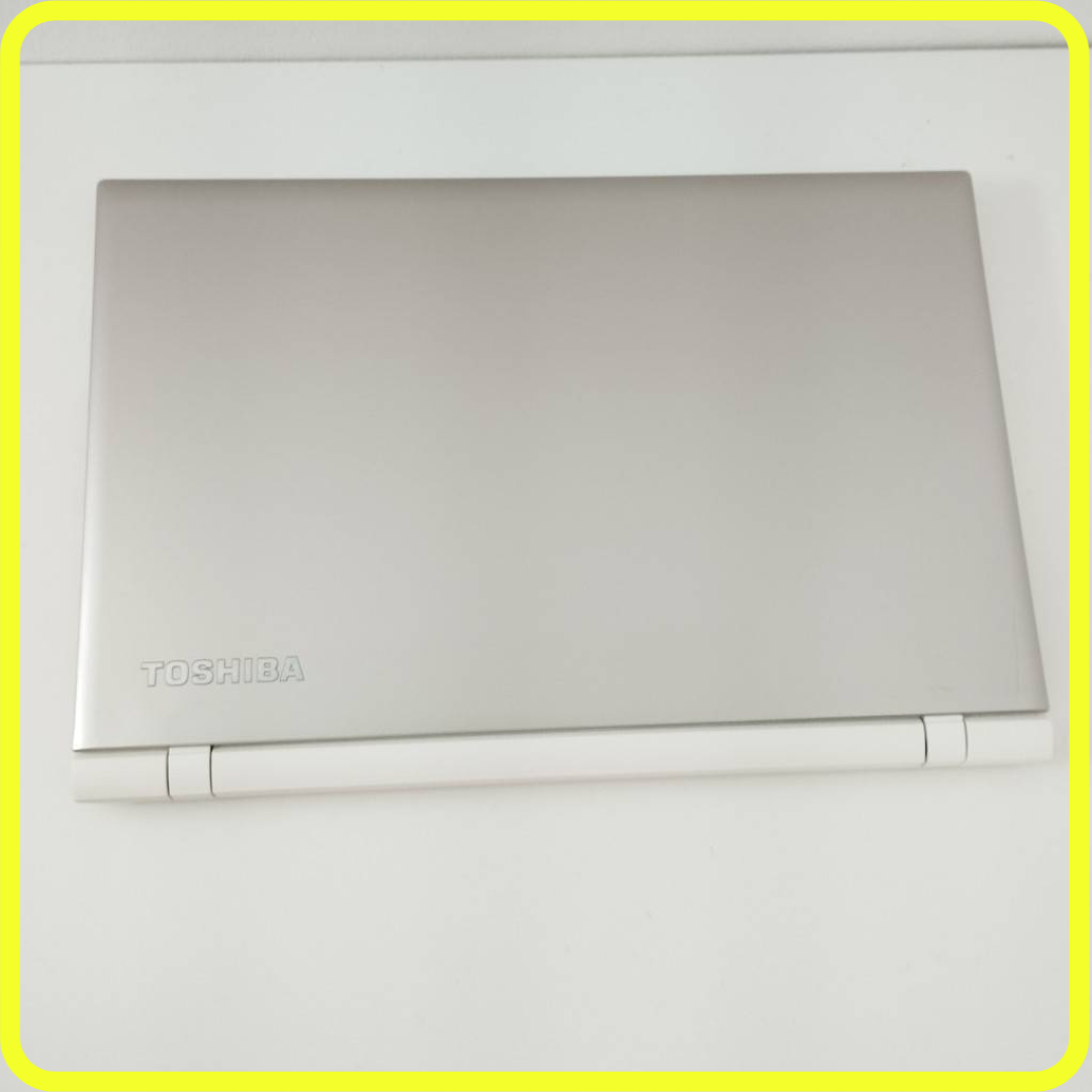東芝(トウシバ)の新品SSD256GB⭐️windows11ノートパソコン　office　726 スマホ/家電/カメラのPC/タブレット(ノートPC)の商品写真