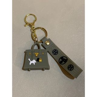 馬デザイン　バッグデザイン　Hデザインバッグチャーム　カーキ