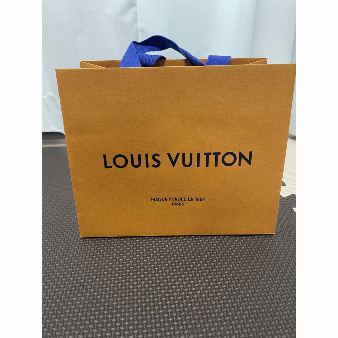 LOUIS VUITTON(ルイヴィトン)のルイヴィトン 紙袋 レディースのバッグ(ショップ袋)の商品写真