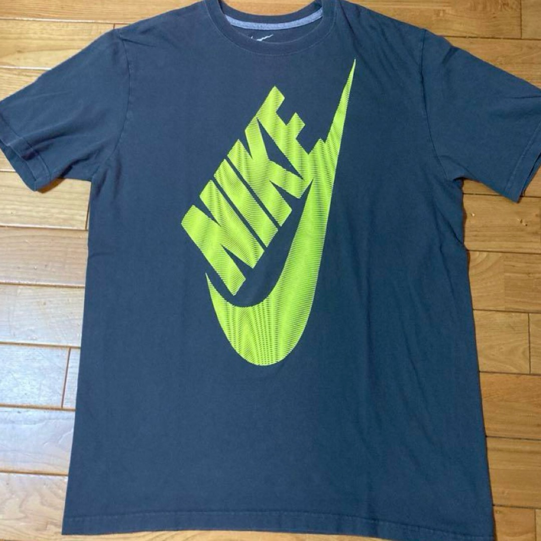 NIKE(ナイキ)のナイキ NIKE ネイビー グリーン tシャツ メンズのトップス(Tシャツ/カットソー(半袖/袖なし))の商品写真